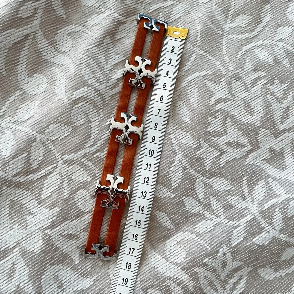 TORY BURCH - Serif Brown Bracelet - Picture 5 of 7